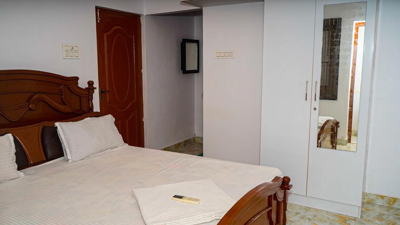 Bacardi House Hotel Chennai Ngoại thất bức ảnh