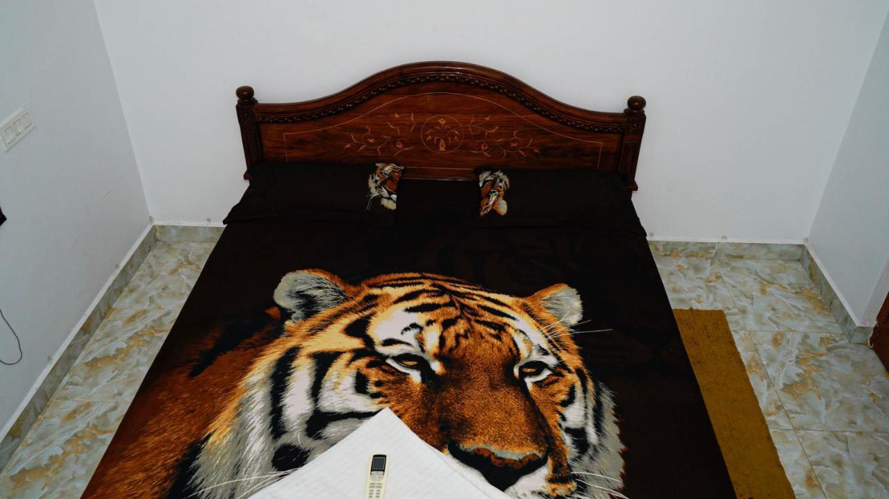 Bacardi House Hotel Chennai Ngoại thất bức ảnh